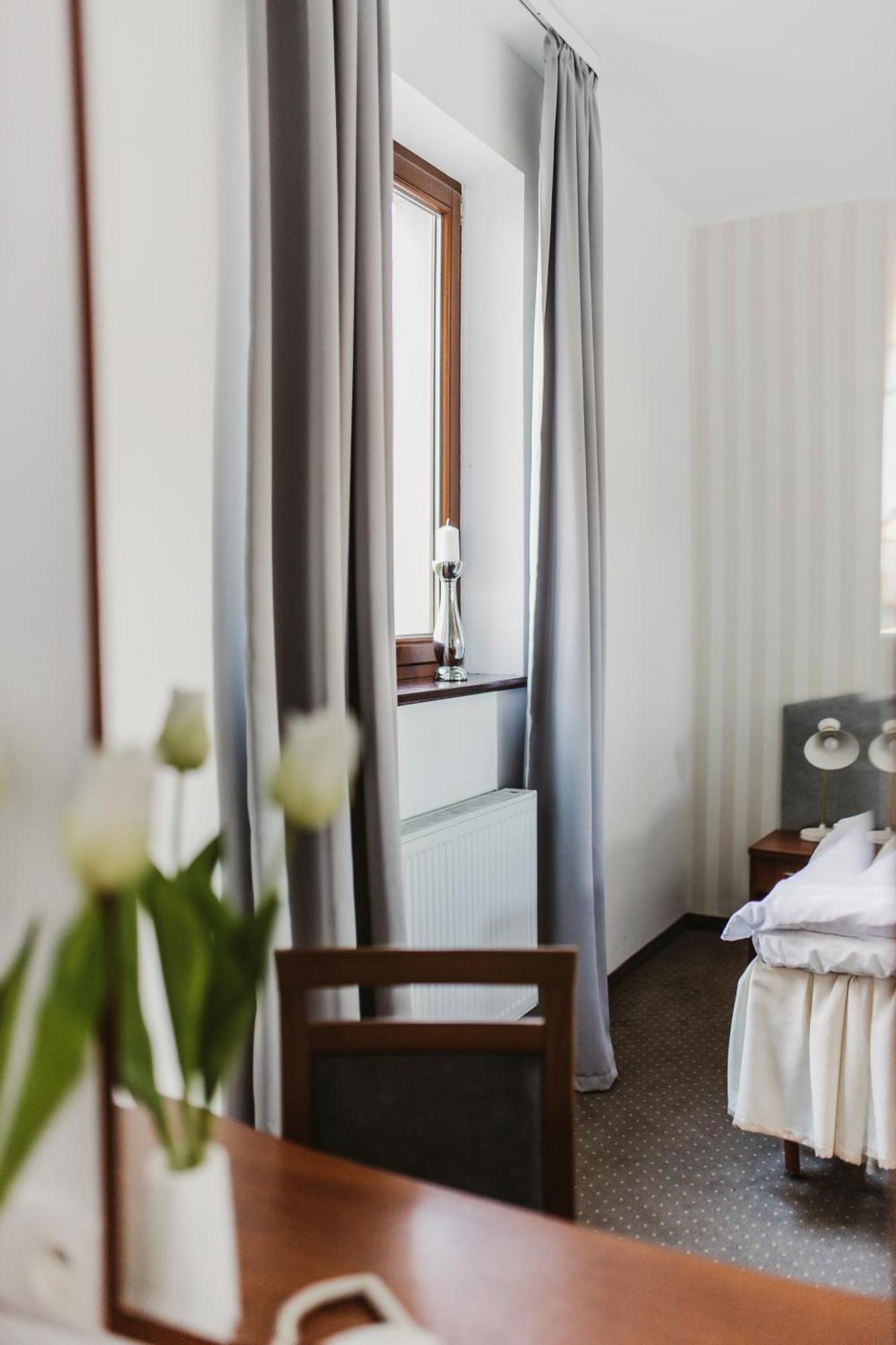 Hotel I Restauracja Borowianka Ostrów Wielkopolski Εξωτερικό φωτογραφία