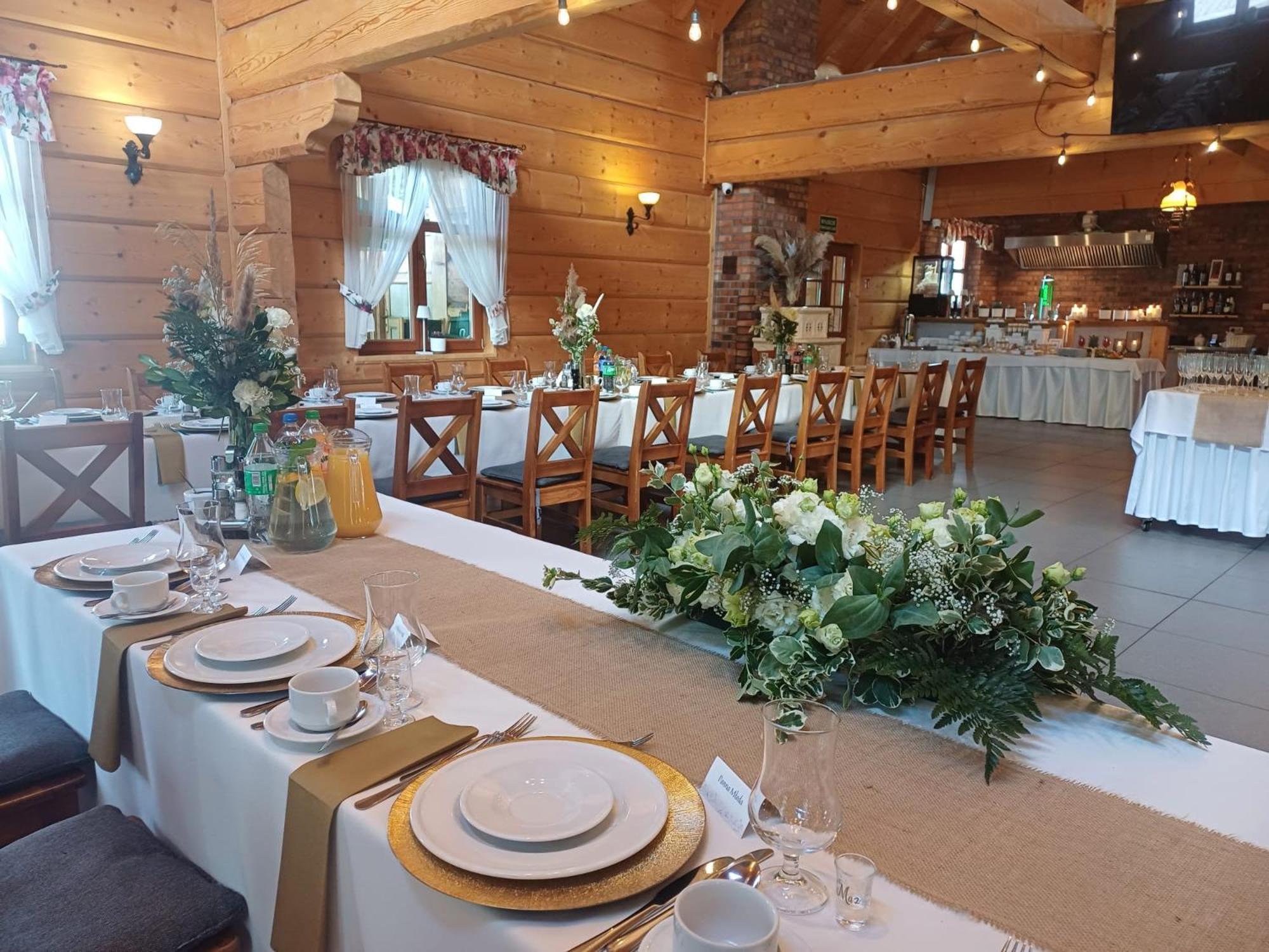 Hotel I Restauracja Borowianka Ostrów Wielkopolski Εξωτερικό φωτογραφία
