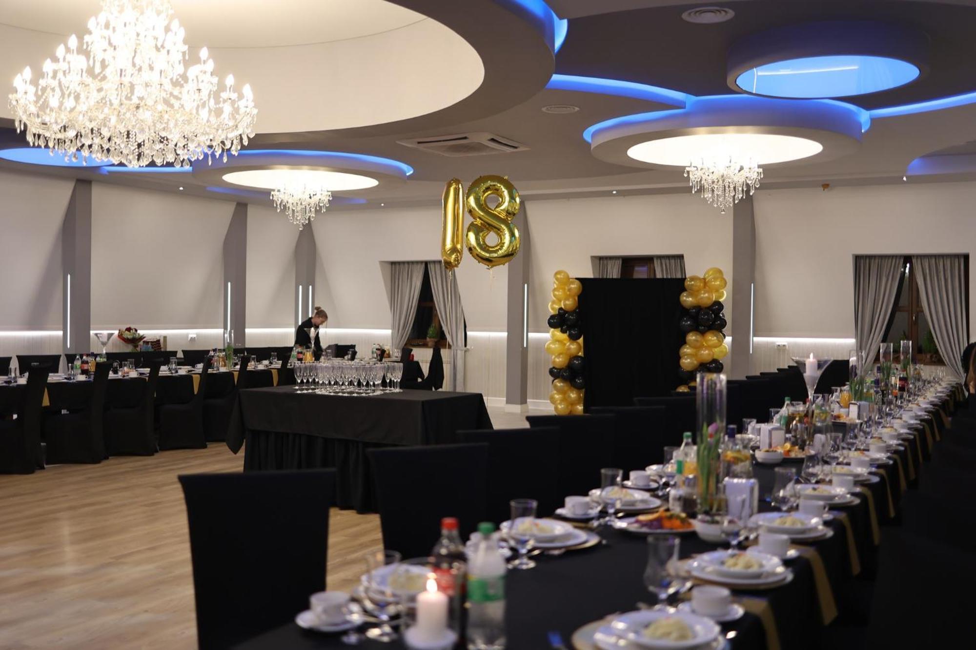 Hotel I Restauracja Borowianka Ostrów Wielkopolski Εξωτερικό φωτογραφία