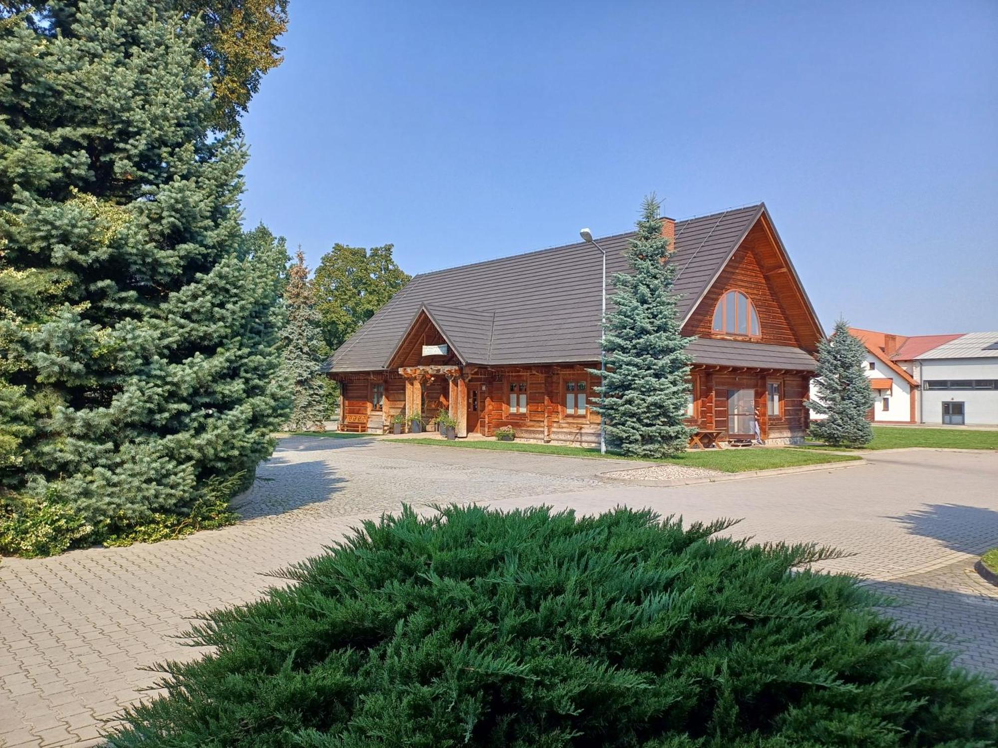 Hotel I Restauracja Borowianka Ostrów Wielkopolski Εξωτερικό φωτογραφία
