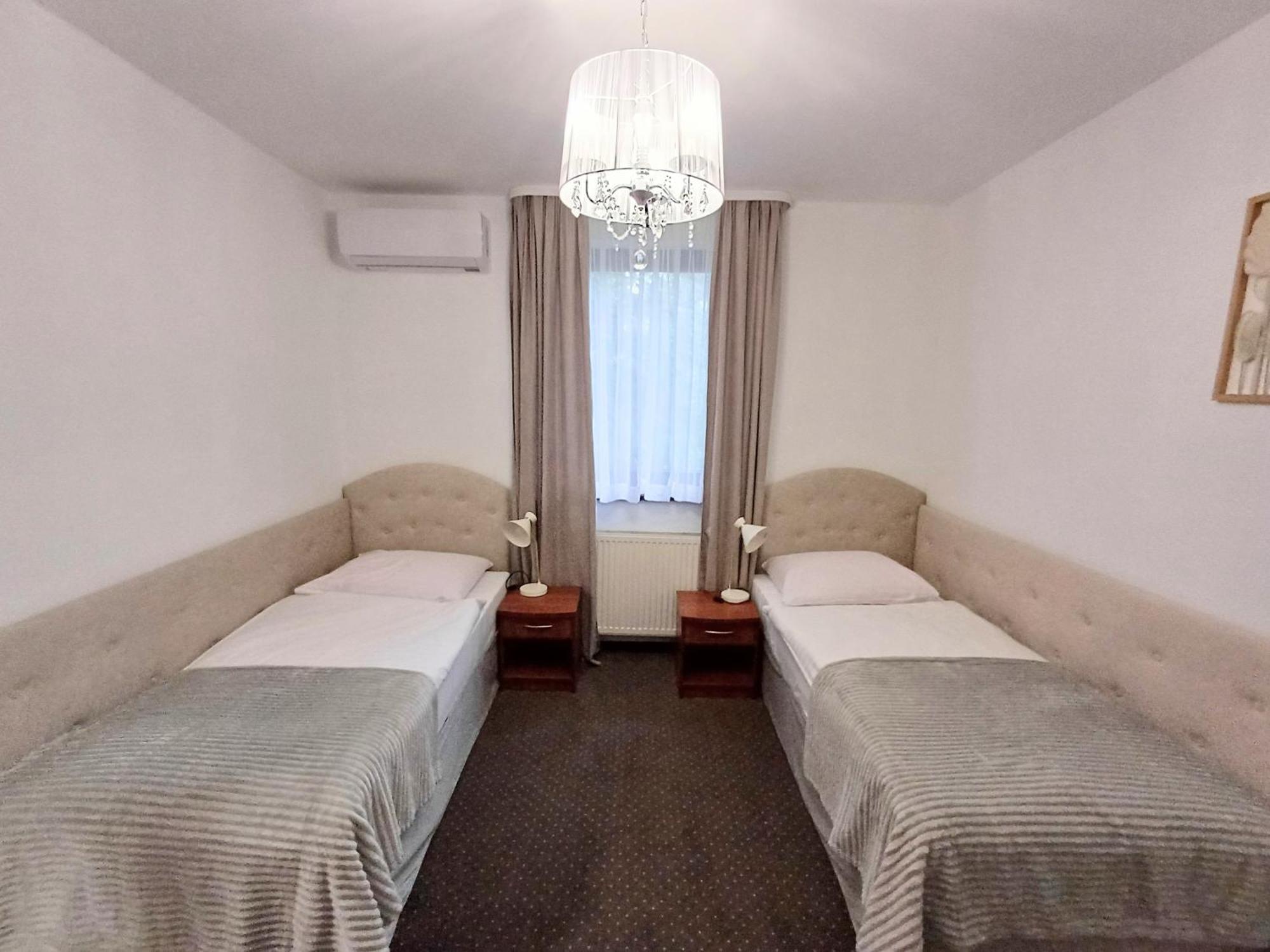 Hotel I Restauracja Borowianka Ostrów Wielkopolski Εξωτερικό φωτογραφία