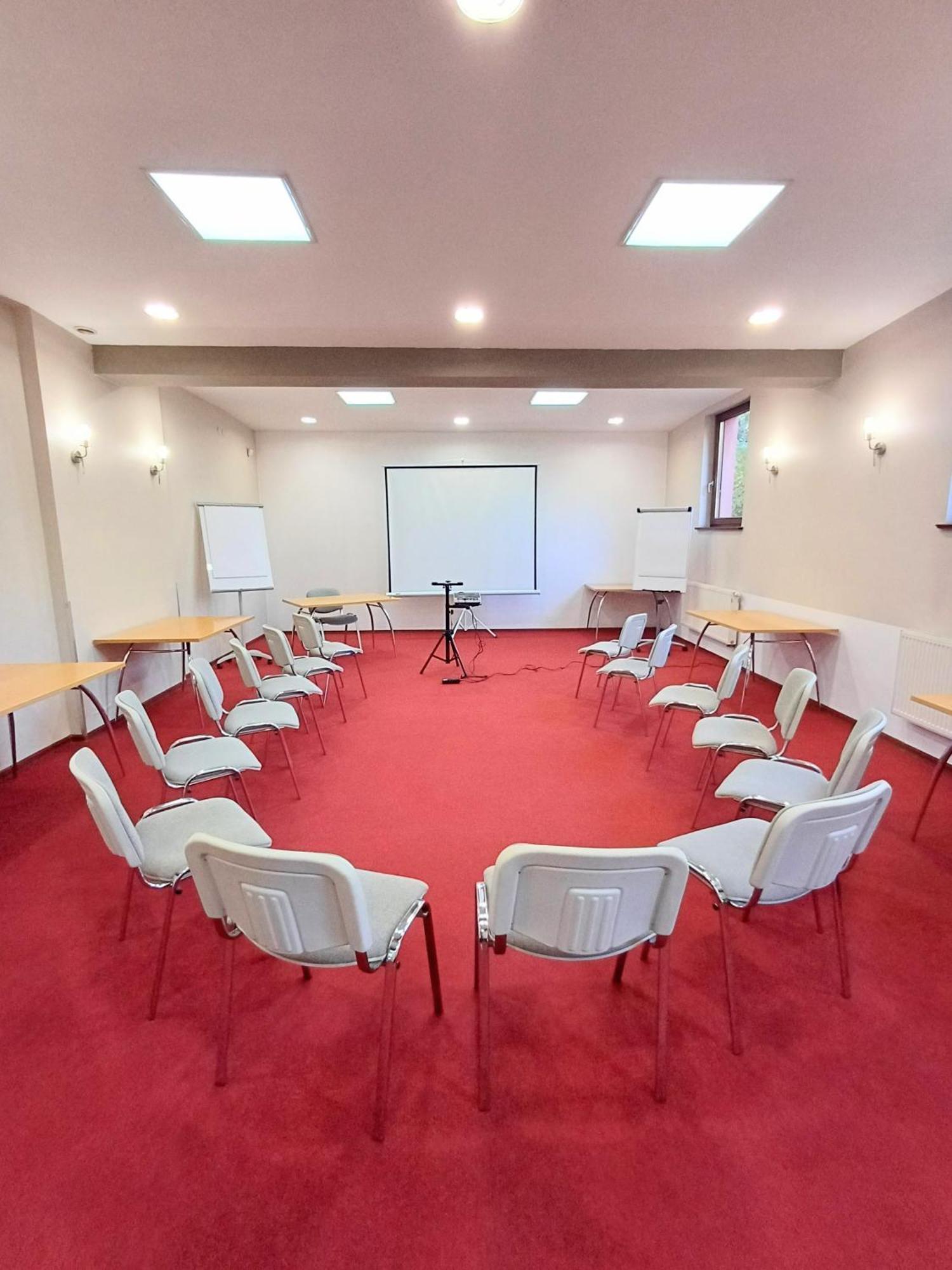 Hotel I Restauracja Borowianka Ostrów Wielkopolski Εξωτερικό φωτογραφία
