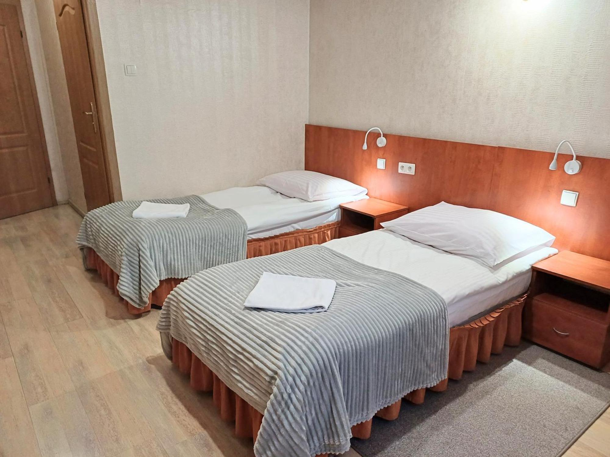 Hotel I Restauracja Borowianka Ostrów Wielkopolski Εξωτερικό φωτογραφία