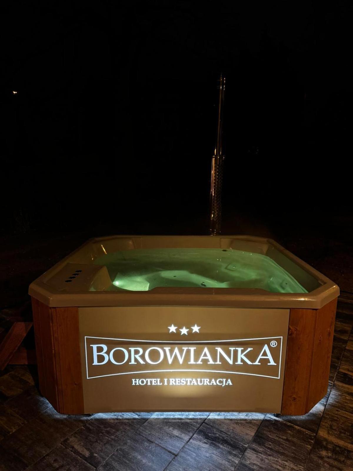 Hotel I Restauracja Borowianka Ostrów Wielkopolski Εξωτερικό φωτογραφία